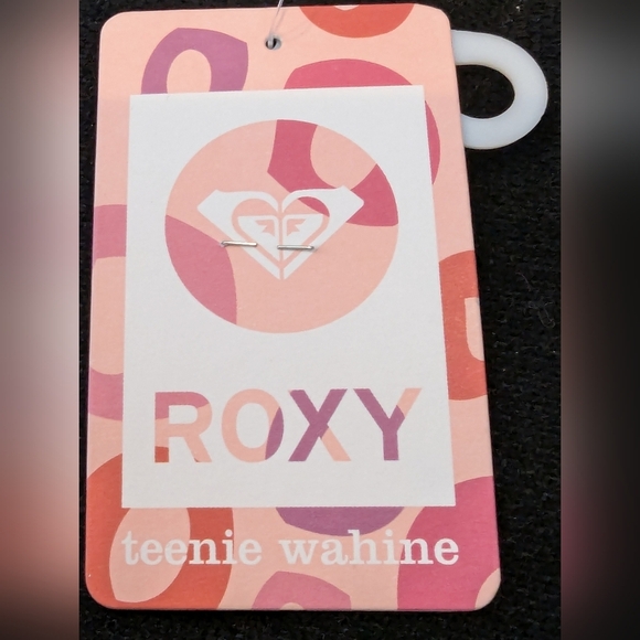 Roxy teenie wahine Beanie hat from ROXY. Baby sz 6-12 m, pink striped NWT - Picture 3 of 10